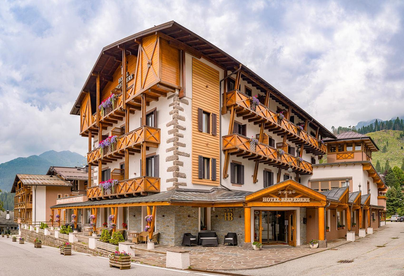 Hotel Belvedere San Martino Di Castrozza Dış mekan fotoğraf